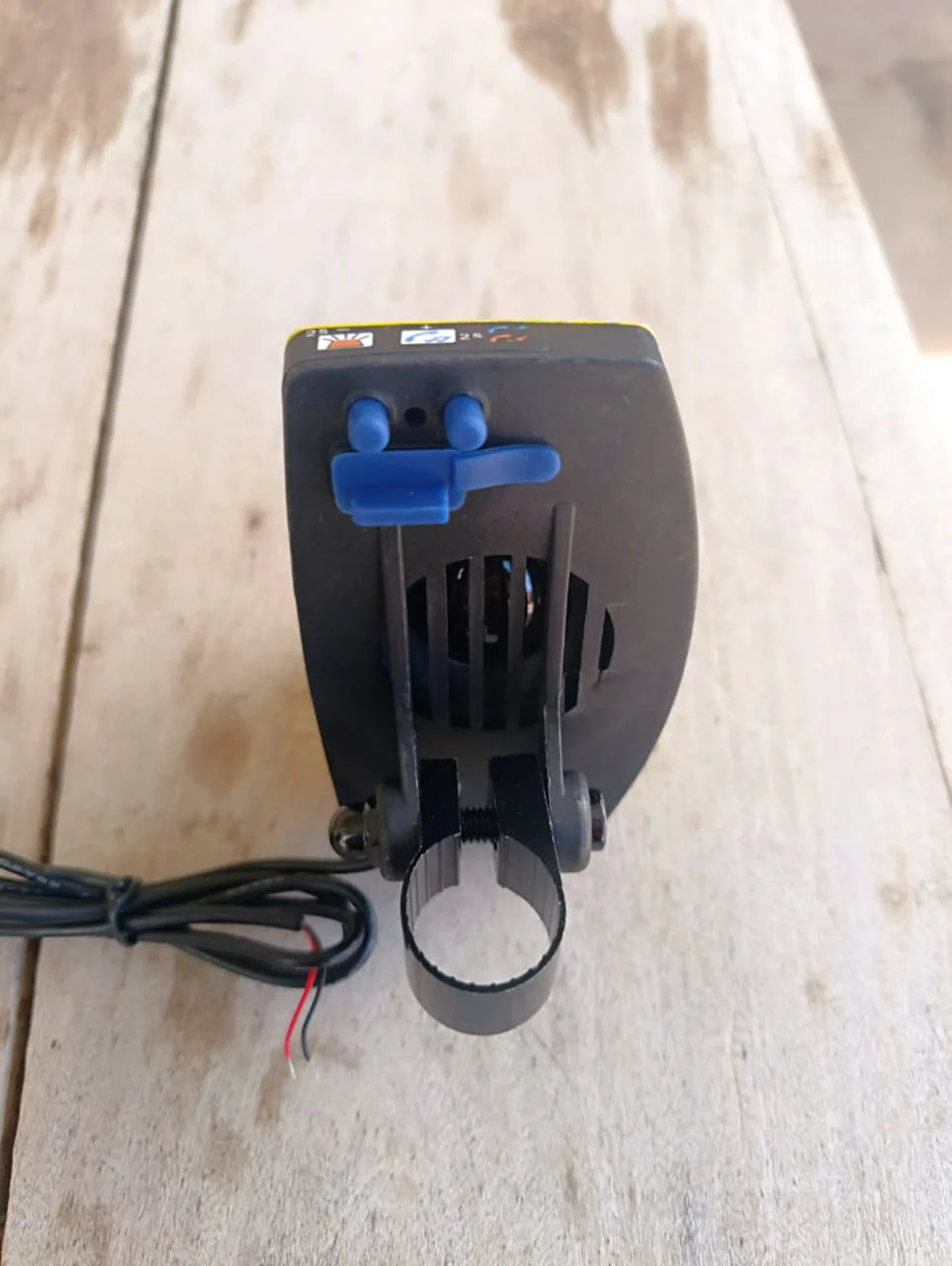 Parlante Bluetooth TAXI - Imagen 3
