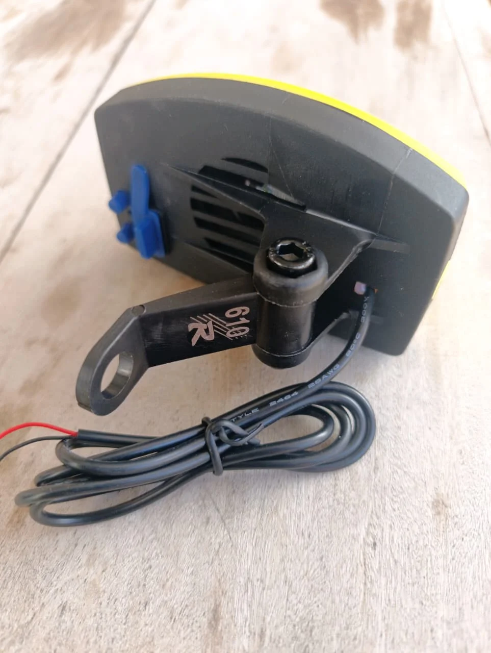 Parlante Bluetooth TAXI - Imagen 9